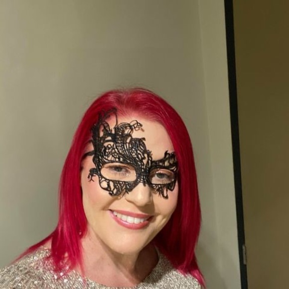 Meet your Posher, Suzanne - Picture 1 of 1